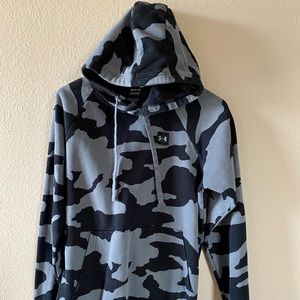 Black Multicam/camo under-armour pullover/hoodie